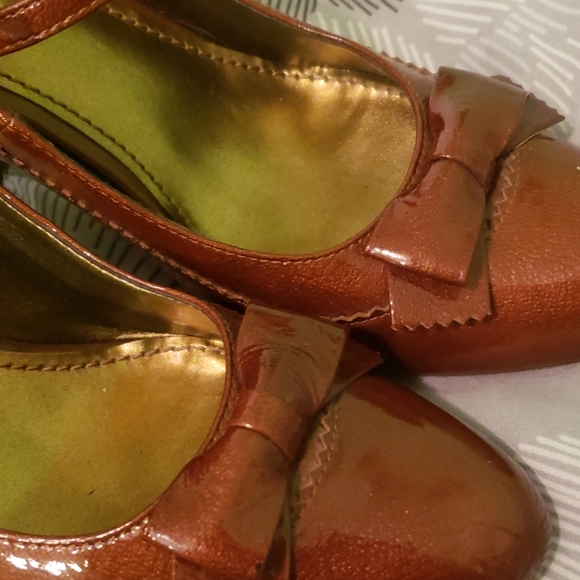 Linea Paolo Amber Pumps - Picture 5 of 8